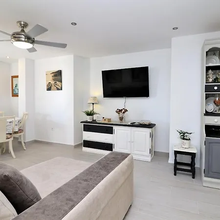 Ocean II 9-C Apartment Levante Beach Appartamento